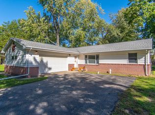 2712 Chevy Chase Dr, Joliet, IL 60435