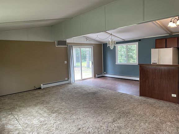 5th image of 266 Bobby Ln