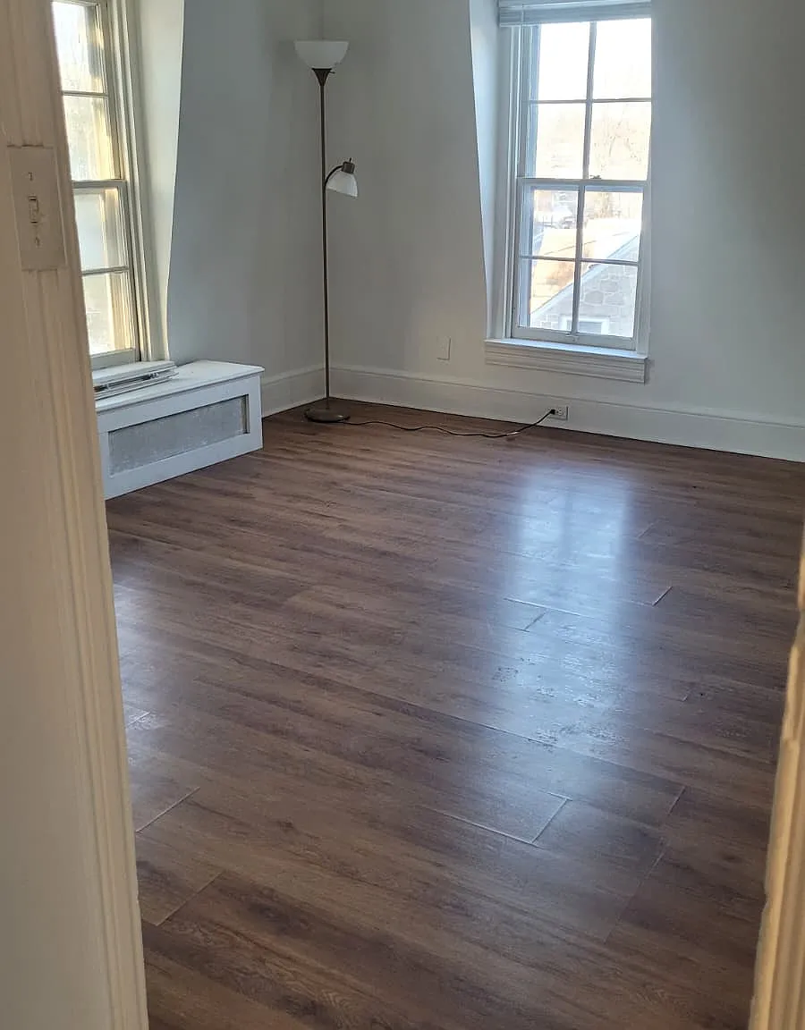 3 bed, 1000 sqft, $1,600 — Photo 1
