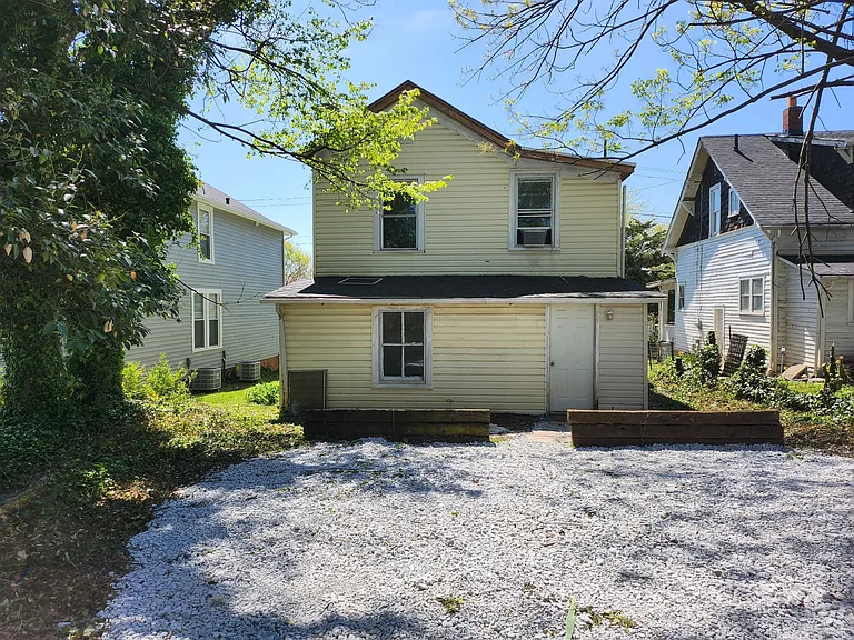 1220 Garfield Ave #1 — Photo 1