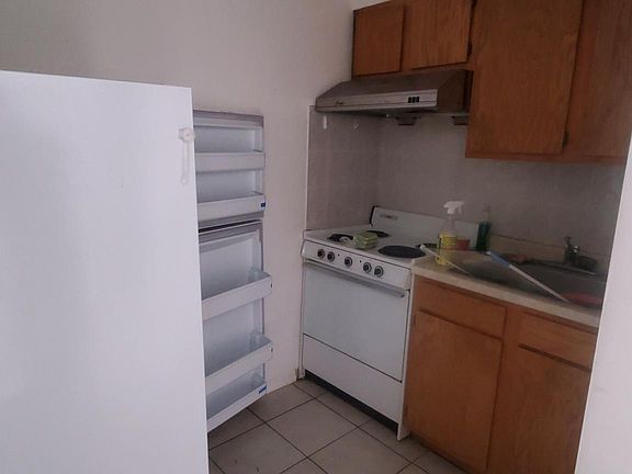 4th image of 1231 Race St APT 2A