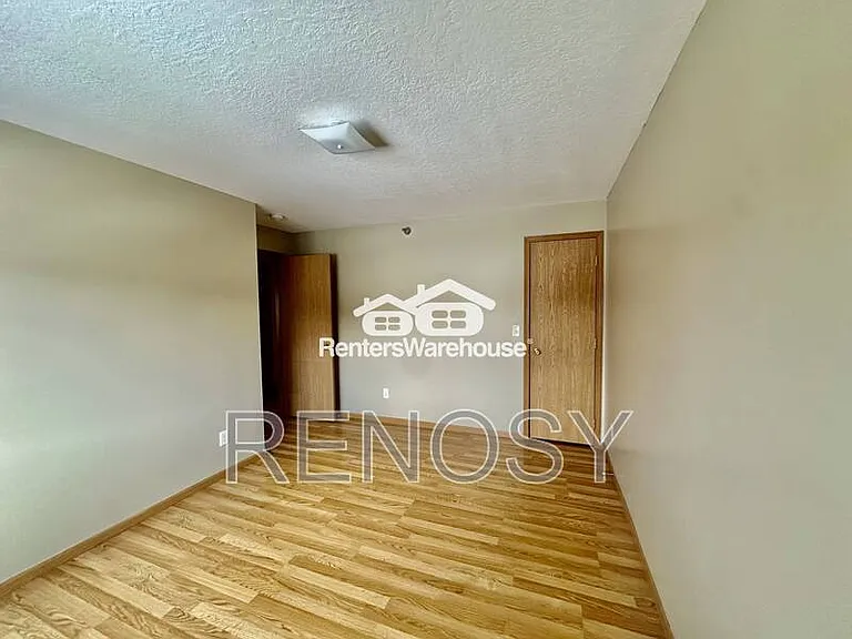 5924 Sutton Pl #10 — Photo 24