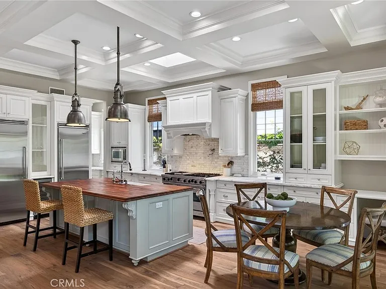 2705 Palm Ave — Photo 12