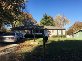 6454 Cernech Rd, Kansas City, KS 66104