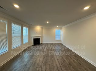 6021 Whitechapel Ct, Charlotte, NC 28214