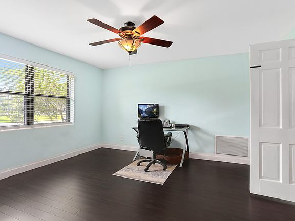 5th image of 4639 Avon Ln