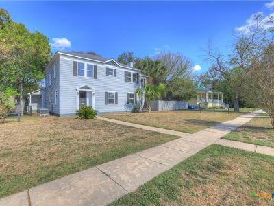 601 E Bowie St, Luling, TX, 78648
