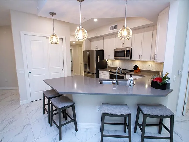 244 Indies Dr E #101 — Photo 4