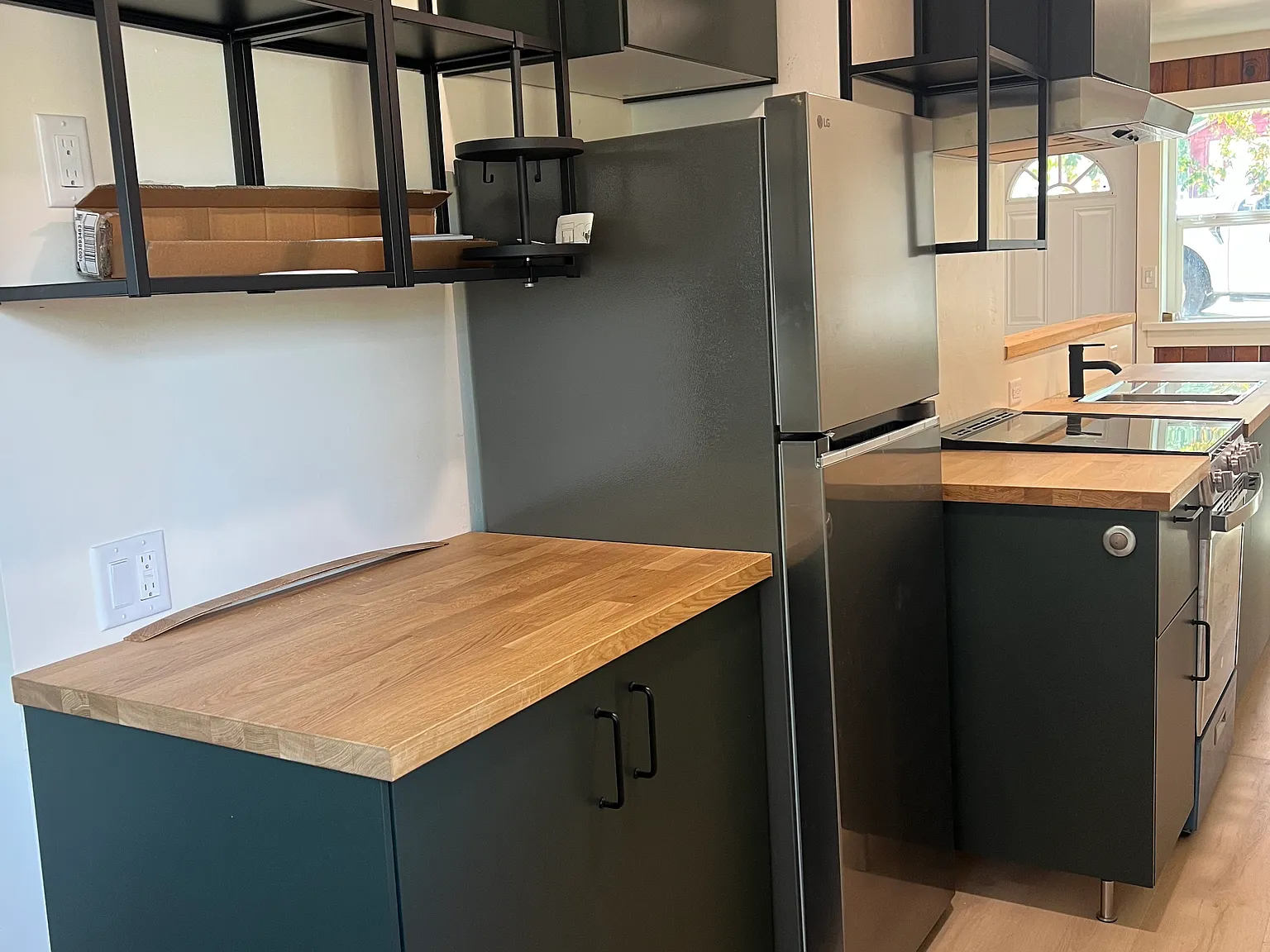 Studio, 400 sqft, $1,250 — Photo 4