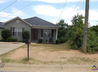 136 Oscar Ct, Warner Robins, GA 31093