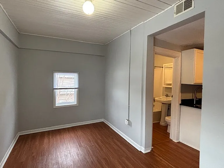 580 Thomas Ave W — Photo 24