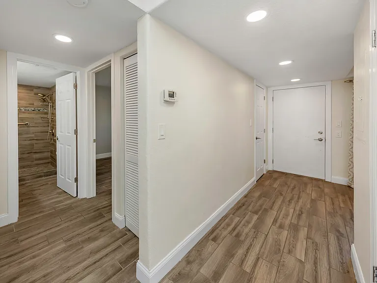122 Caryl Way — Photo 11
