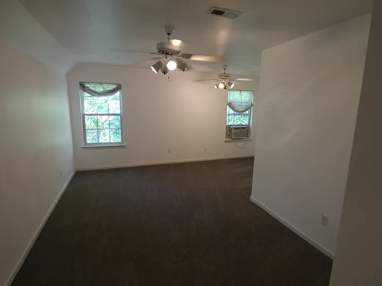 583 Stonehenge Dr — Photo 12