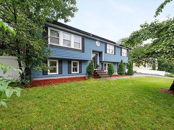 3rd image of 7 Alyssum Dr