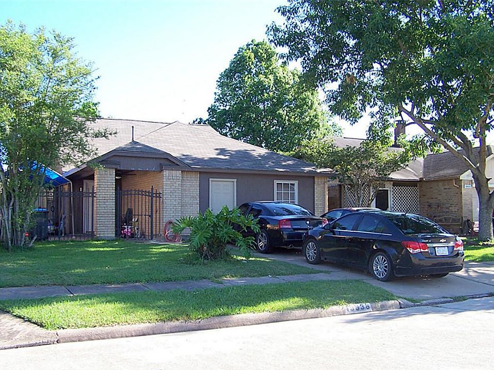 1st image of 19936 Great Elms Dr