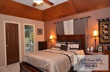 5th image of 1015 Pasadero Dr