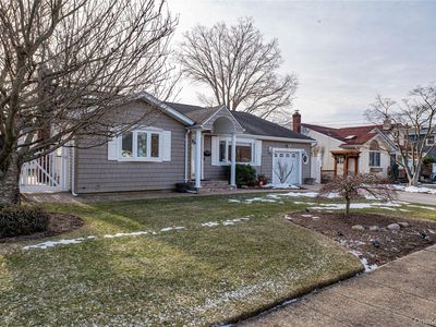 12 Ida Lane, North Babylon, NY, 11703