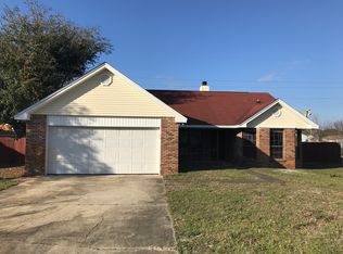9420 Victoria Ln, Navarre, FL 32566