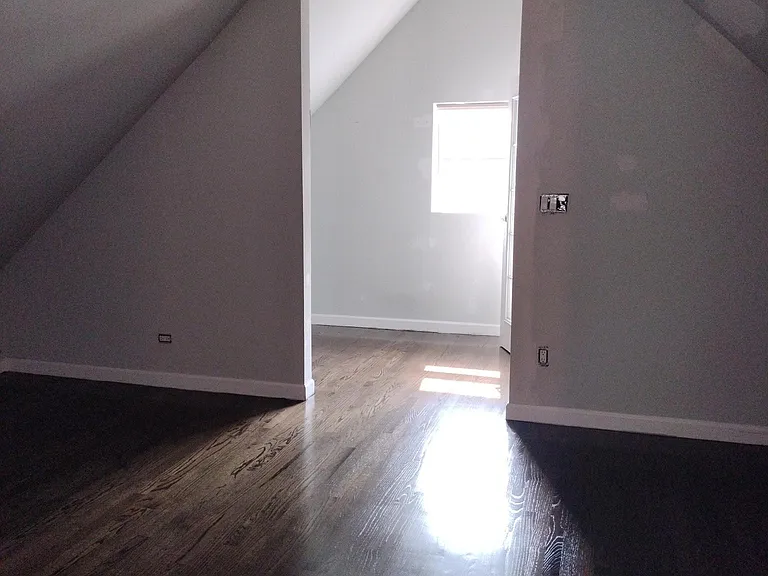 3046 N Leavitt St #2 — Photo 34