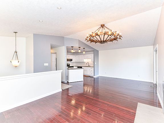 5th image of 9528 Bay Vista East Dr