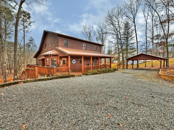 369 Farmer Cir, Mineral Bluff, GA 30559