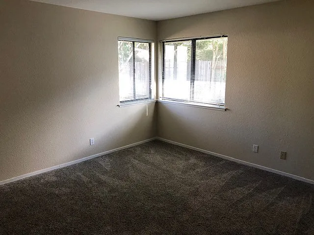 1236 Evans Ct — Photo 5
