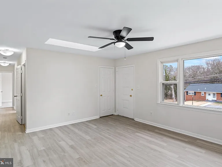 4502 Henderson Rd — Photo 8
