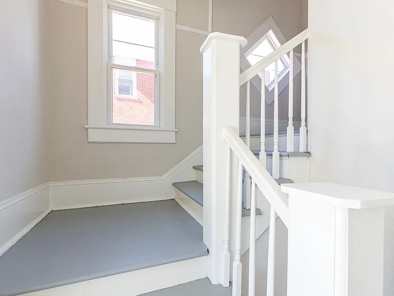 1016 E Anderson St — Photo 41