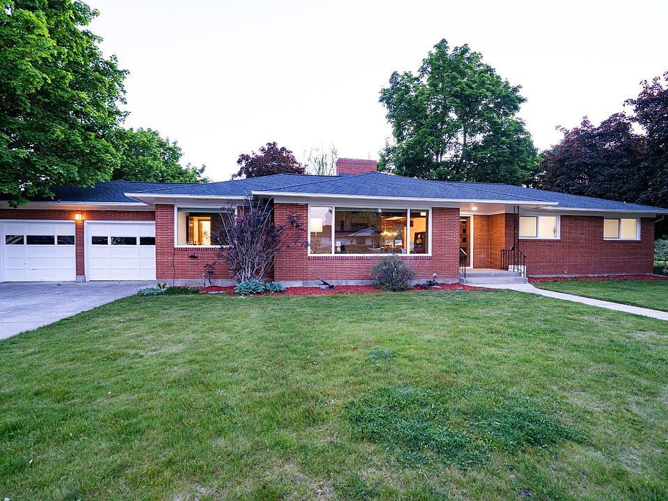 1st image of 2415 Glen Dr