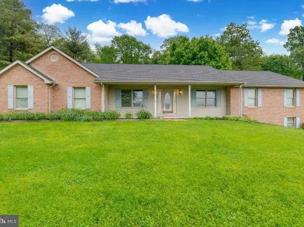 2875 Pelham Ct, Hampstead, MD 21074