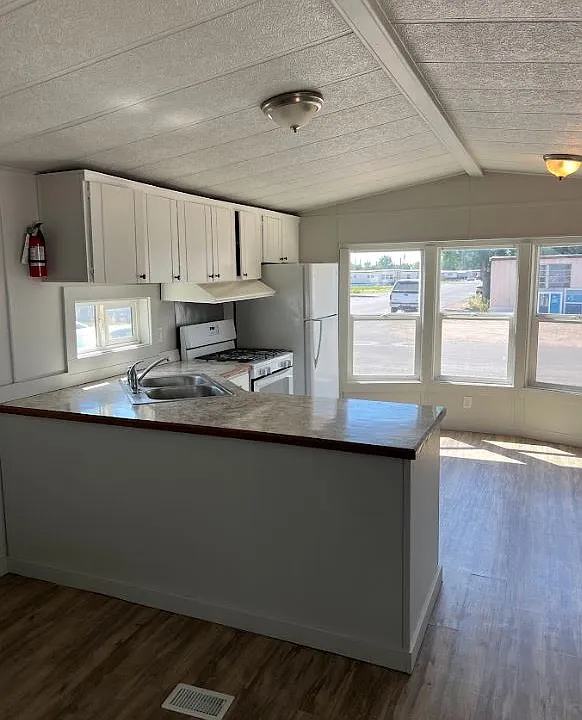 1075 W Airbase Rd #158