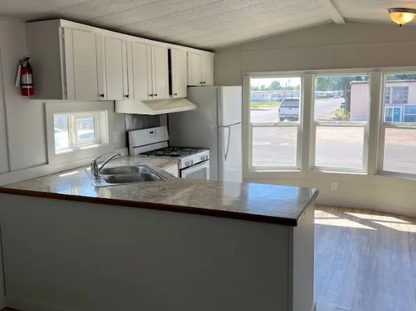 1075 W Airbase Rd, Mountain Home, ID