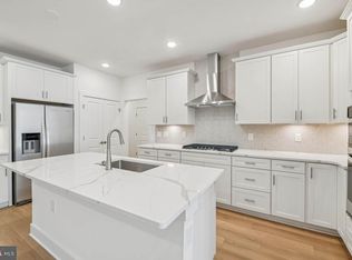 6172 Amber Ln, Haymarket, VA 20169
