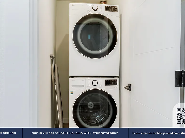 Washer/Dryer in Apartment