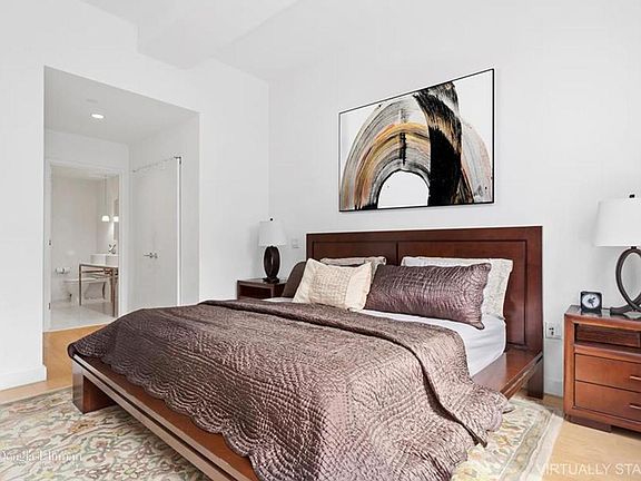 3rd image of 15 Broad St APT 2320
