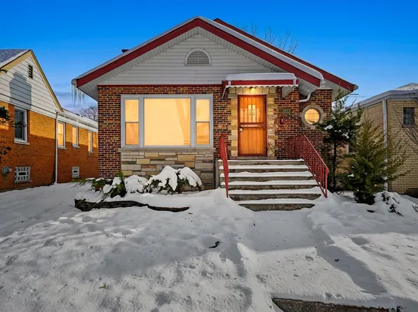 9923 S Claremont Ave, Chicago, IL 60643