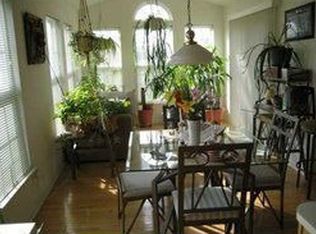 6 W Lexton Rd, New Castle, DE 19720