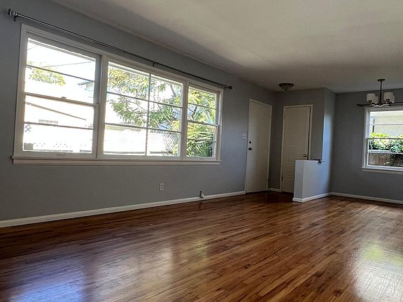 3rd image of 4425 39th St #4425