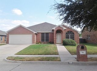 916 Virginia Ln, Saginaw, TX 76179