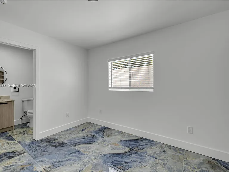10350 SW 48th St #2 — Photo 11
