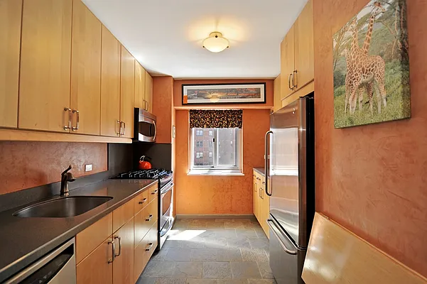 Sold by Corcoran | media 10