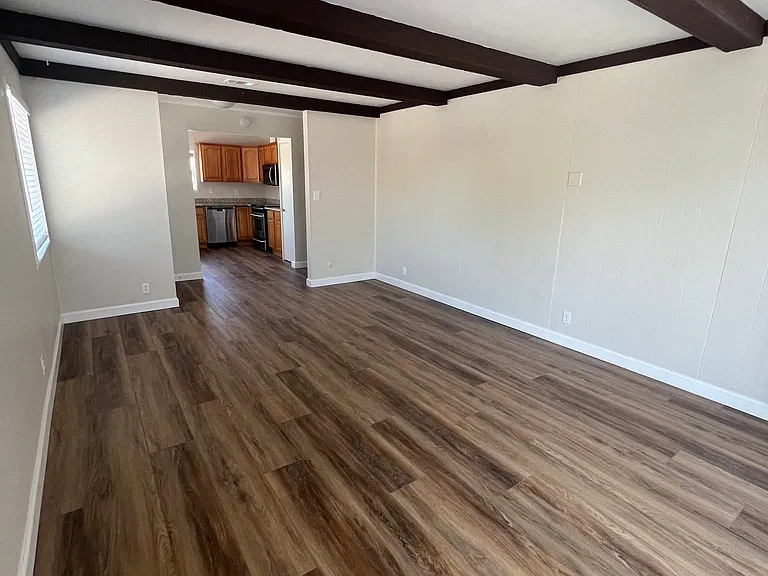 3851 Vineyard Ave #B — Photo 7