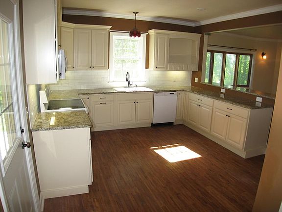 Another view of the kitchen