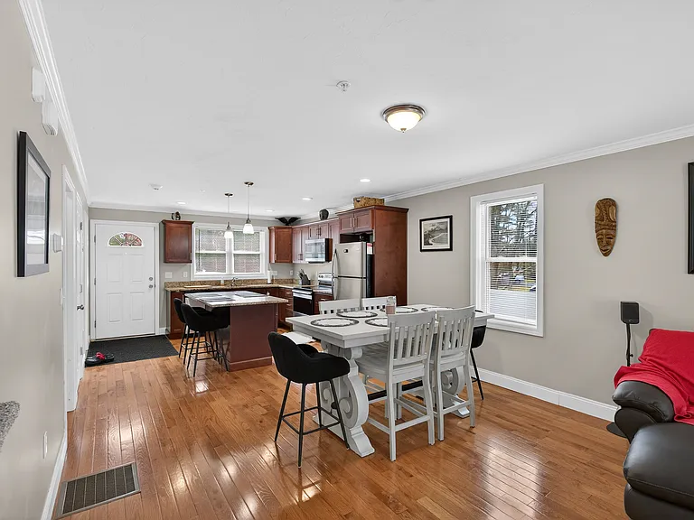 5 Twin Ponds Dr #8 — Photo 3