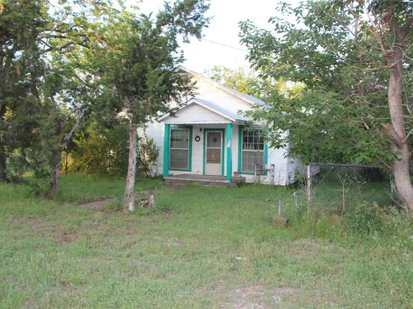 1402 Avenue A, Cisco, TX 76437