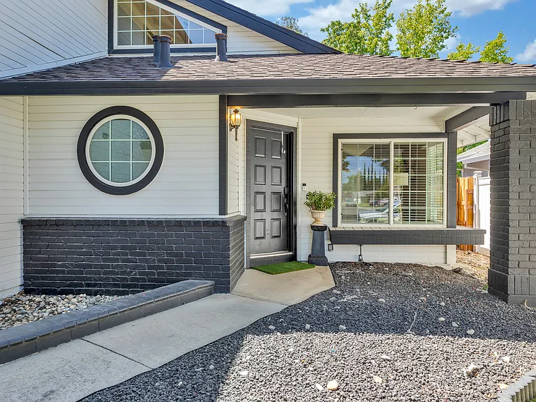 8024 Caymus Dr — Photo 56