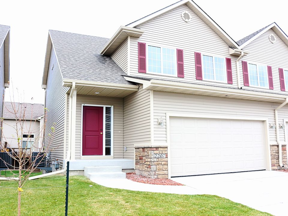 1st image of 2207 NW Chapel Ln