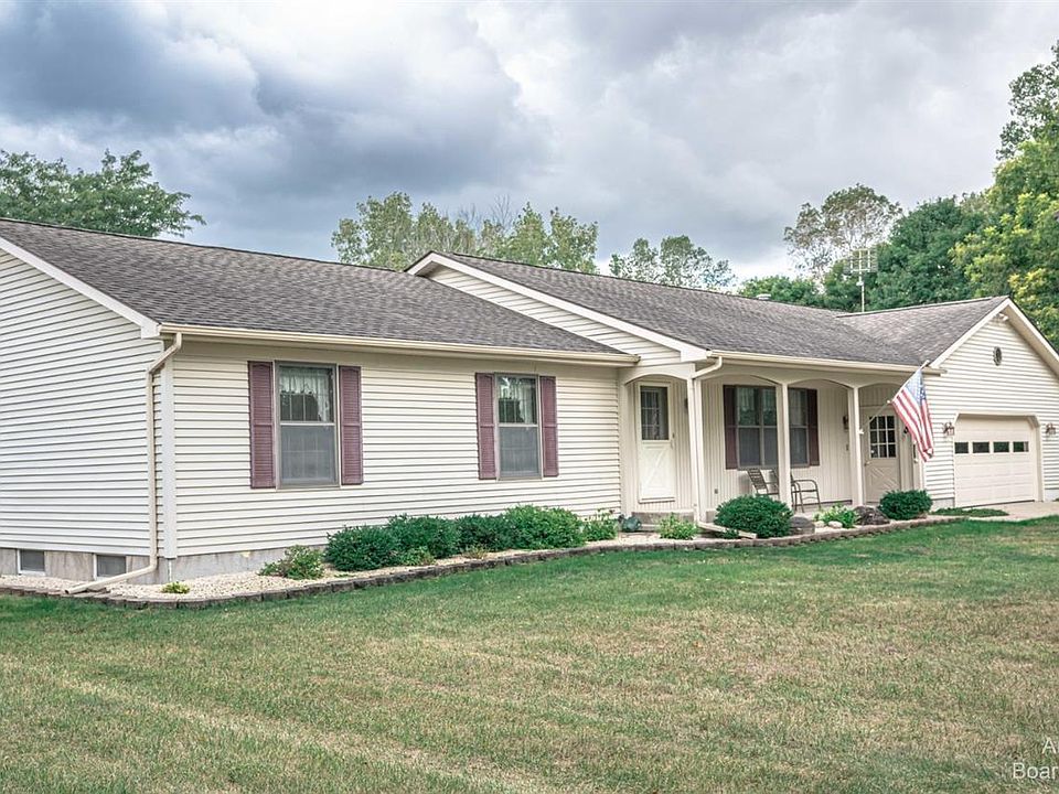 1st image of 3909 Saline