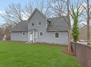 1811 Chantilly Ct, Lawrenceville, GA 30043