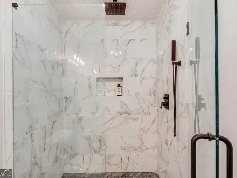 3314 Banks Mountain Dr — Photo 25